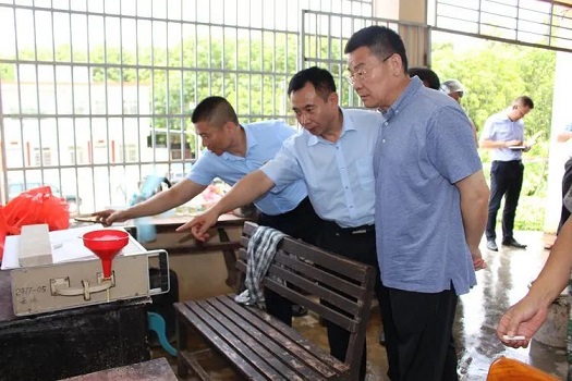 安徽省政協(xié)副主席鄭永飛蒞臨依愛消防調研指導